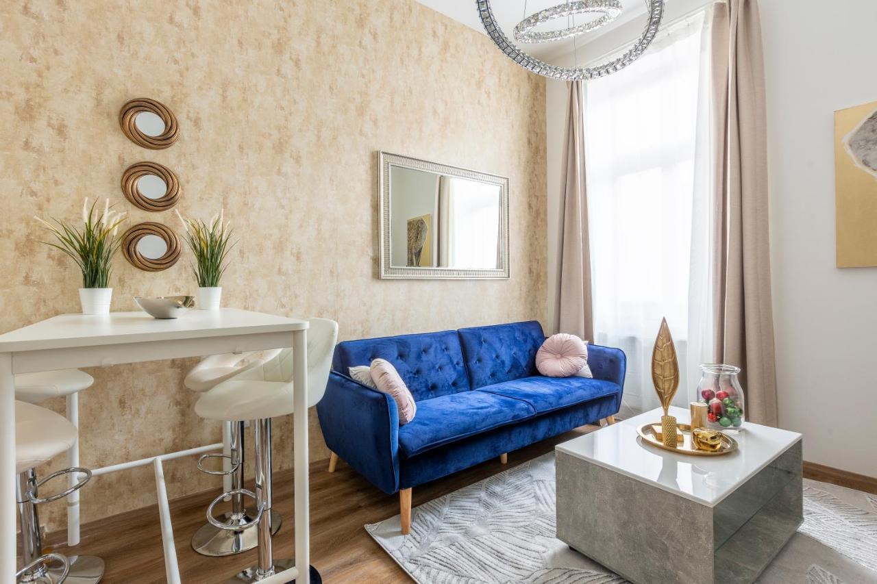 Explore Budapest From A Luxurious Cozy Apartment Exterior foto