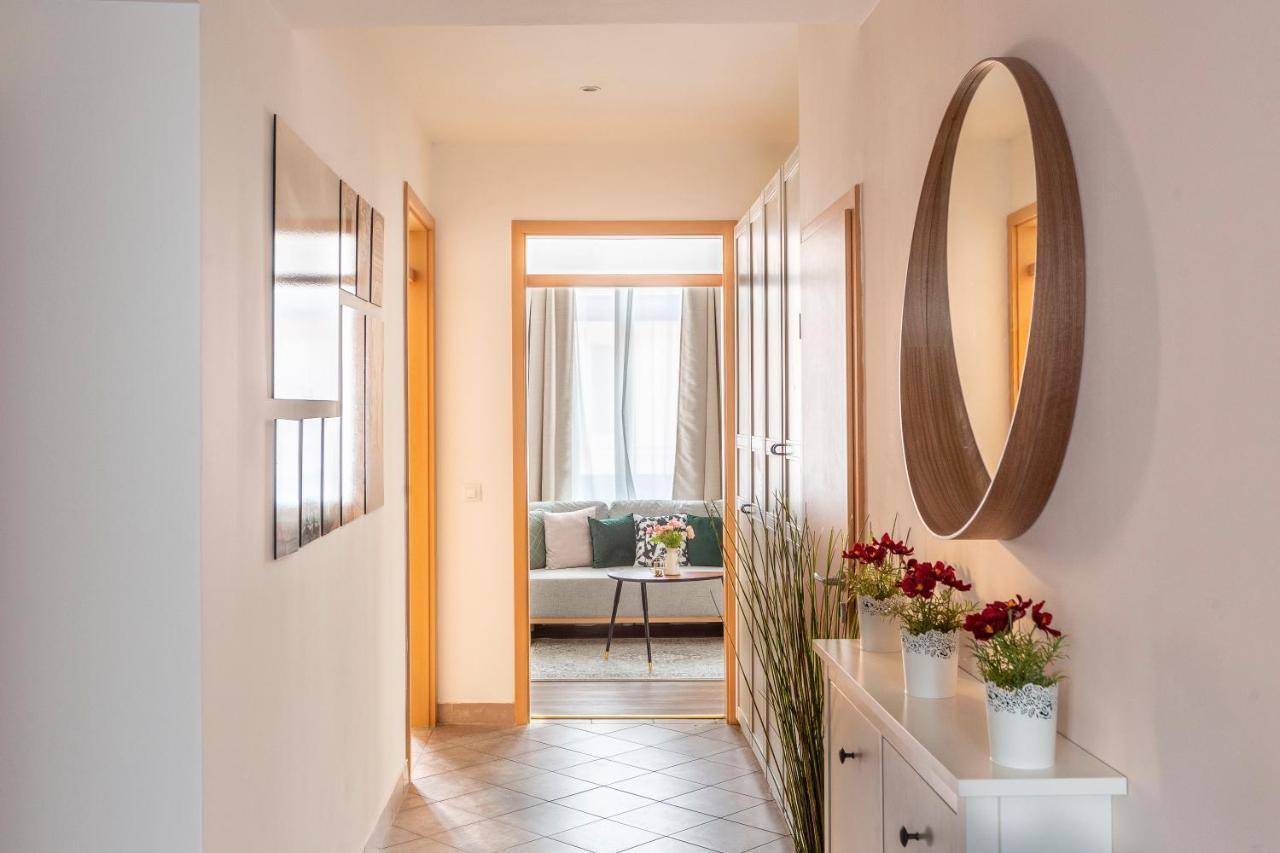 Explore Budapest From A Luxurious Cozy Apartment Exterior foto